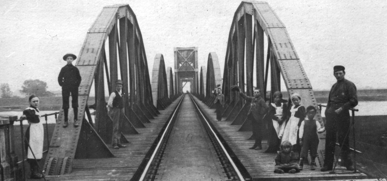 Bau der Eisenbahnbrücke über die Eider, 1887